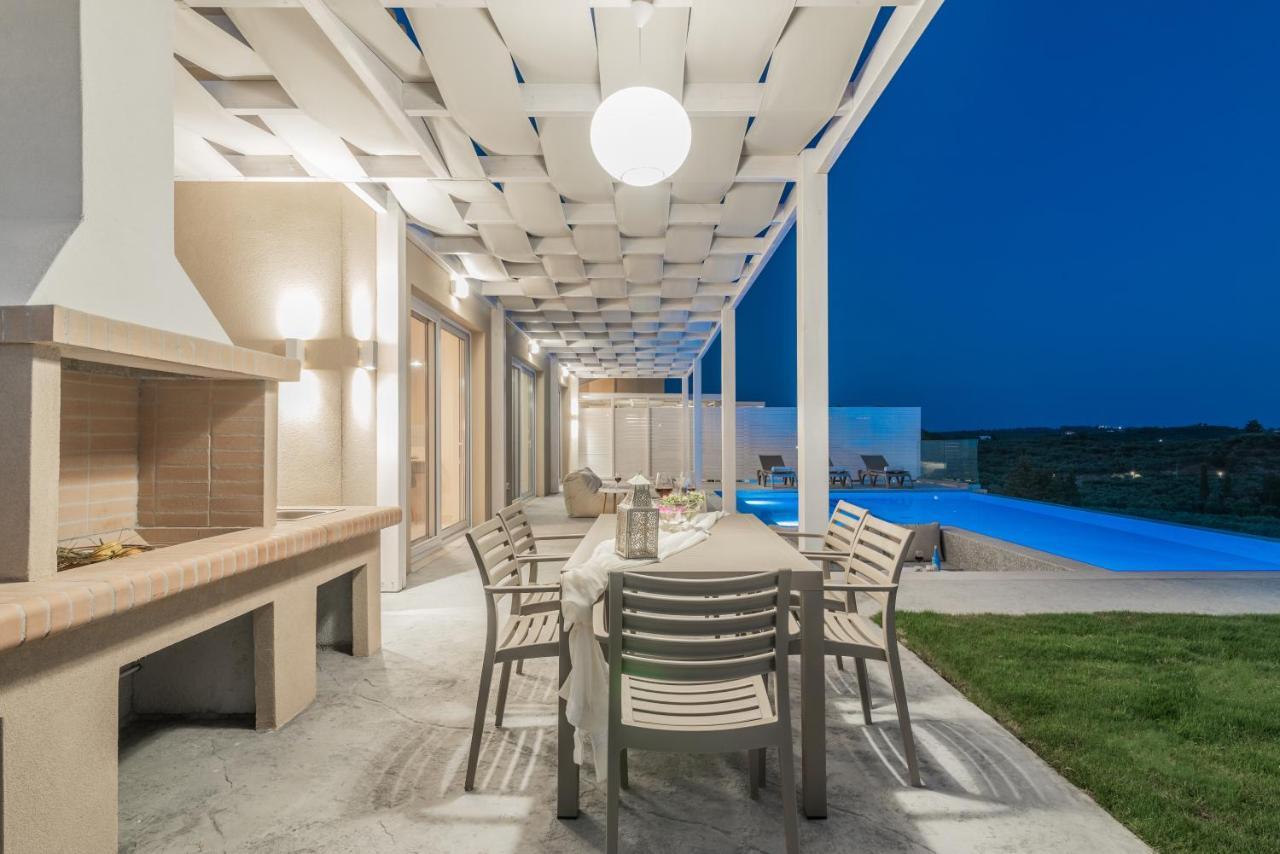 Spartakos Luxury Villa 2 Koukounaria Exterior photo