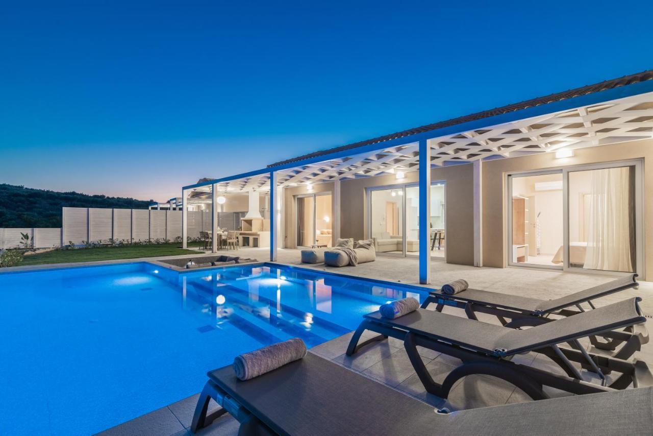 Spartakos Luxury Villa 2 Koukounaria Exterior photo